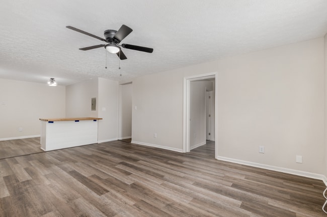 Foto del edificio - 3028 Cleinview Ave