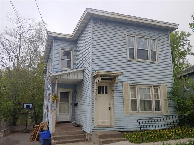 Foto del edificio - 211 Oak St