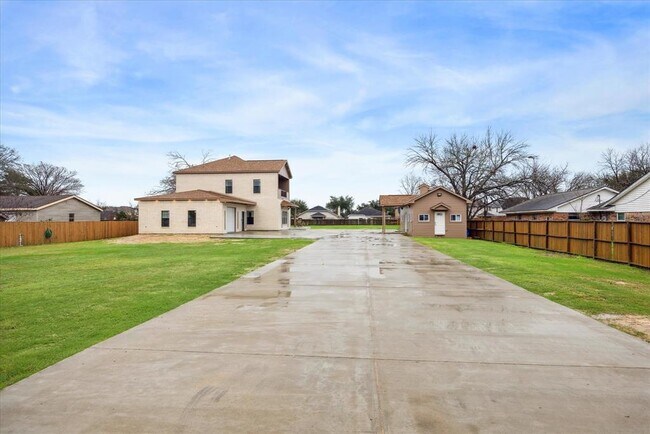 Foto del edificio - 24727 Saddlespur Ln