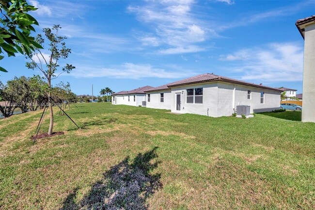 Foto del edificio - 2948 SE 23rd Ave
