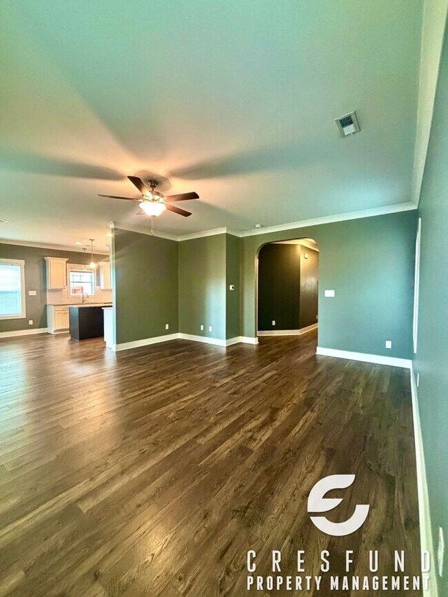 Foto del edificio - 4 Bedroom Close to FT. Bragg will have you saving big with Solar Panels