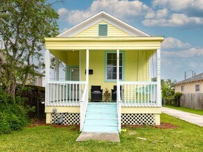 Building Photo - 4124 Avenue M 1/2