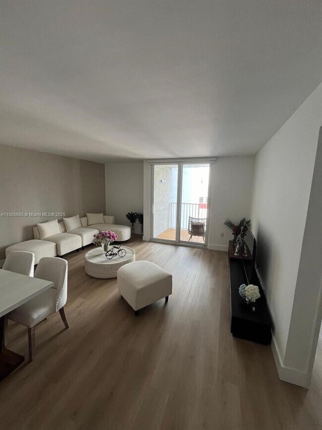 Foto del edificio - 800 N Miami Ave