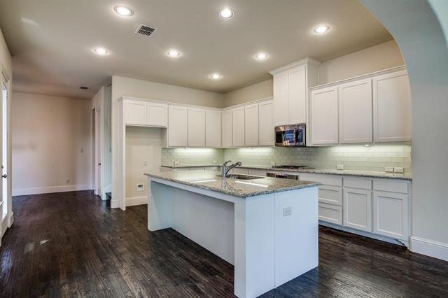 Foto del edificio - 653 Surrey Ln