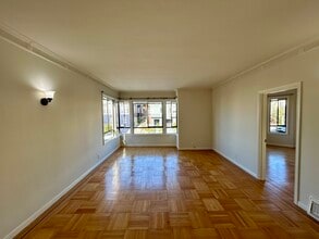 Building Photo - 153 Stanyan St