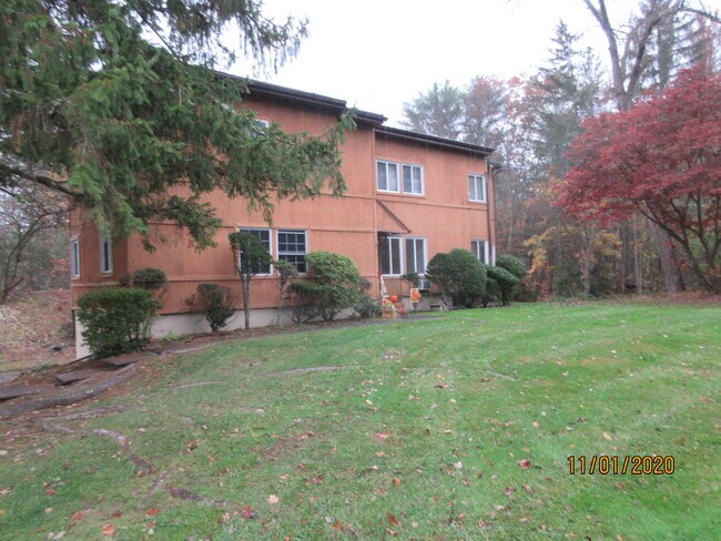 Building Photo - 1050 Lucas Ave Ext