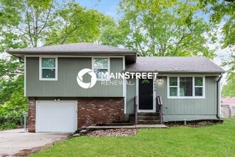 Building Photo - 5808 N Drury Ave