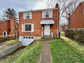 Building Photo - 8612 Oakcrest Rd