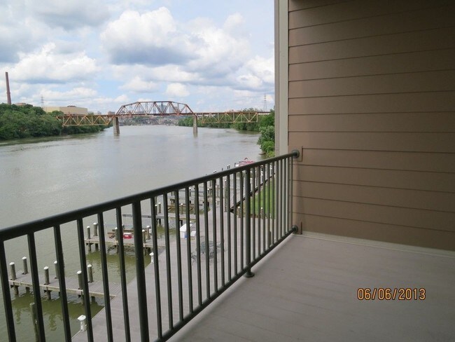 Foto del edificio - 3001 River Towne Way