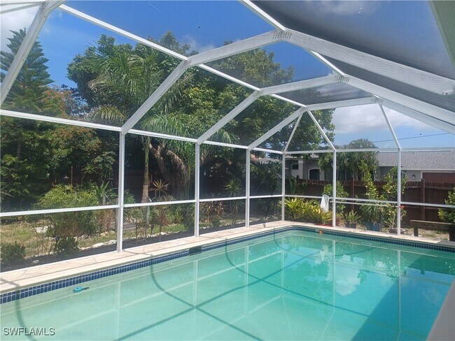 Foto del edificio - 4233 SE 8th Pl