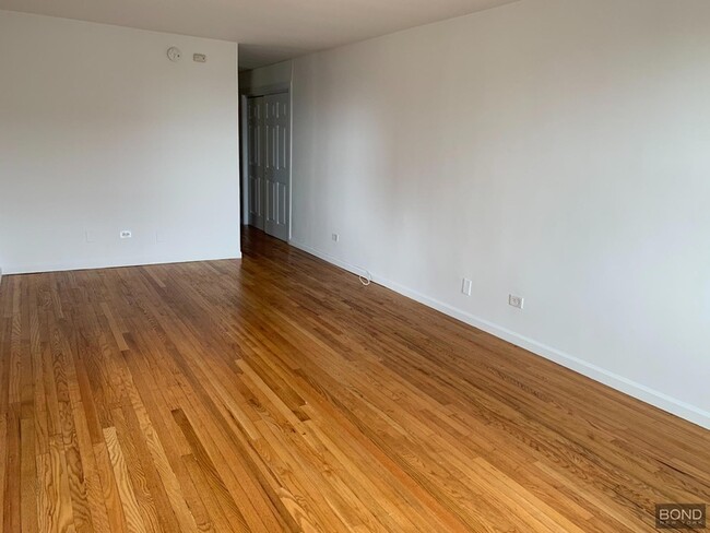 23-35 Broadway Unit 6L - 23-35 Broadway Unit 6L Apartment