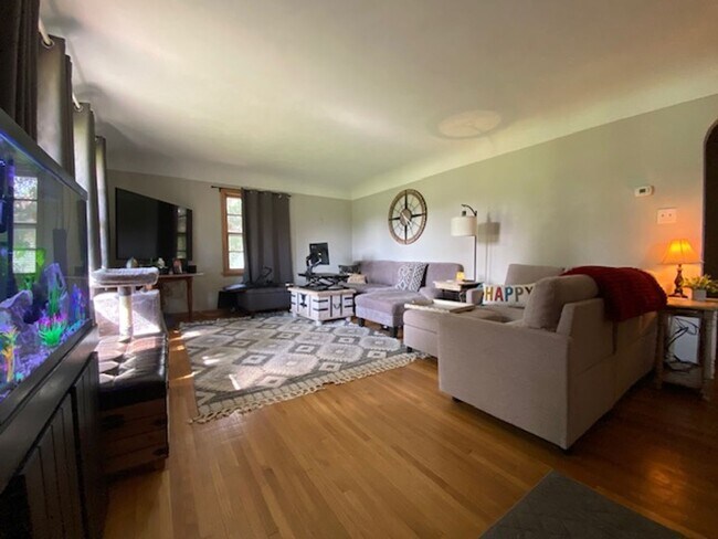 Foto del edificio - 2330 Wisconsin Ave