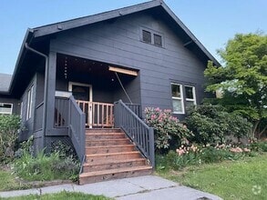 Building Photo - 2117 S Cushman Ave