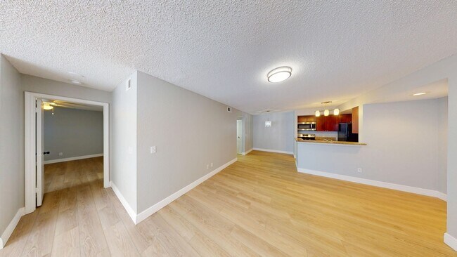 Foto del edificio - 2Br/ 2Ba Condo In Villa Medici - Available...