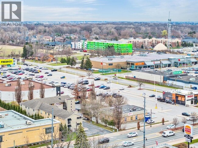 Building Photo - 5830 Malden Rd