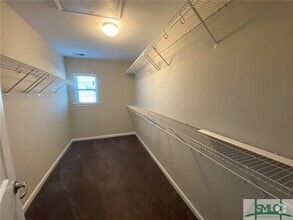 Building Photo - 83 Crystal Lake Dr