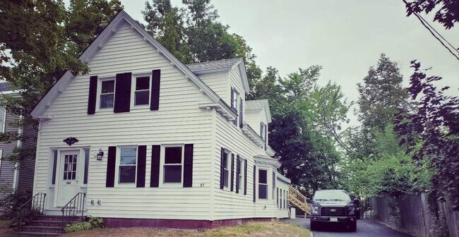 Building Photo - 97 Pleasant St