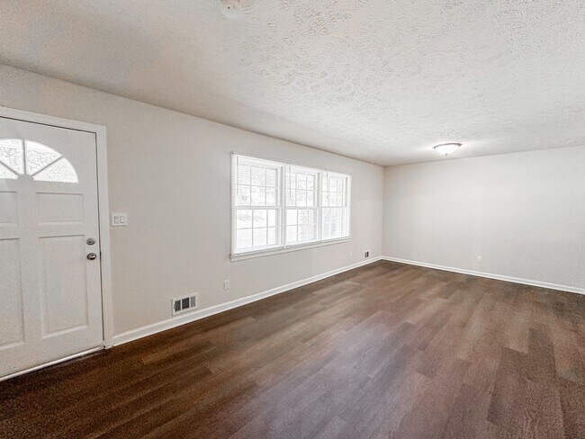 Foto del edificio - Single Family Brick 3/2 rental in Mableton