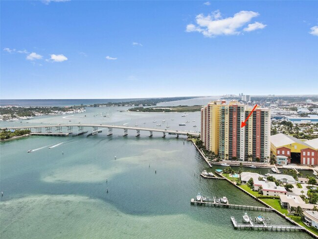 Foto del edificio - 2650 Lake Shore Dr