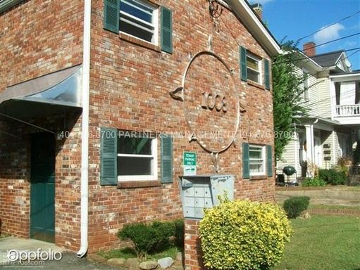 Primary Photo - 1008 Saint Charles Ave NE