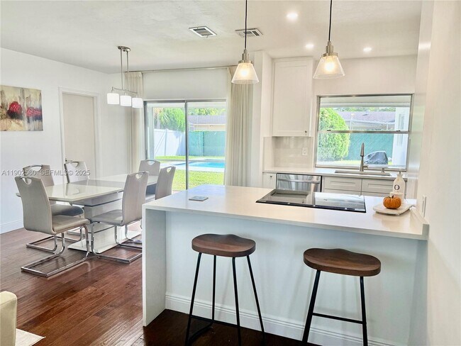 Foto del edificio - 8 Tam O Shanter Ln