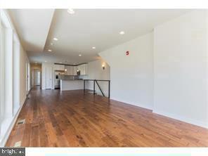 Primary Photo - 1441 Brown St