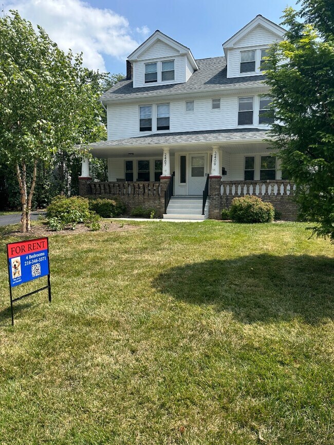 Foto del edificio - 2407 Woodmere Dr