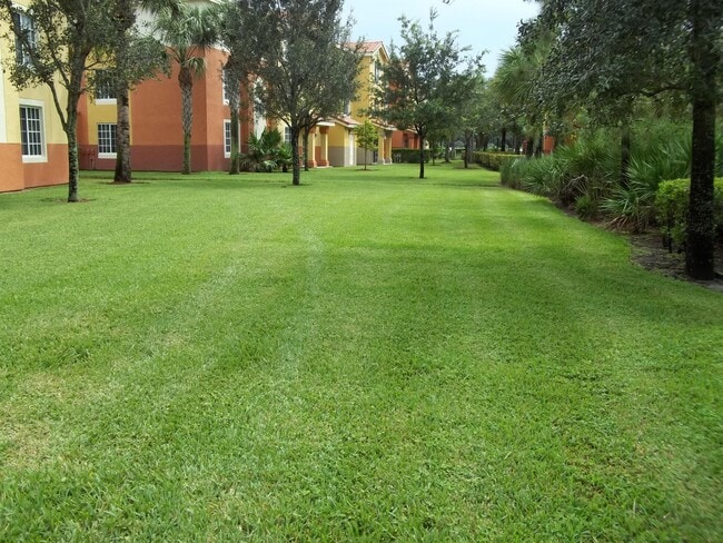 Building Photo - 6760 Heritage Grande