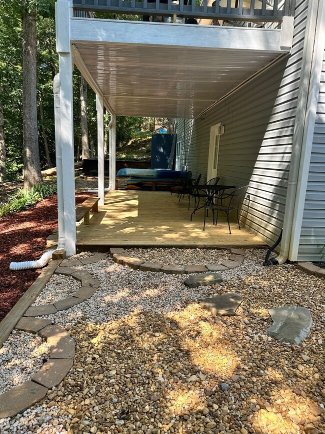 Building Photo - 2952 Lake Hollow Rd