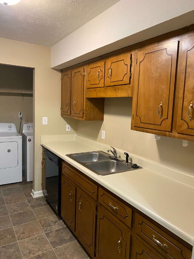Foto del edificio - 3854 Northeast Dr