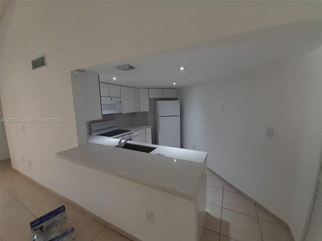 Foto del edificio - 10245 NW 9th St Cir