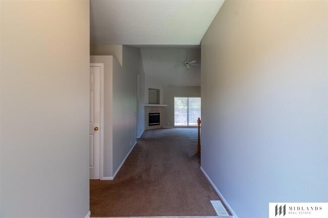 Building Photo - 1007 Woodview Dr