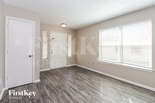 Building Photo - 20715 Sycamore Wood Dr