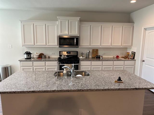 Foto del edificio - 1732 Emilia Dr