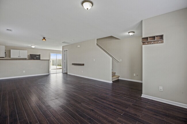 Building Photo - 279 Bermuda Lakes Drive