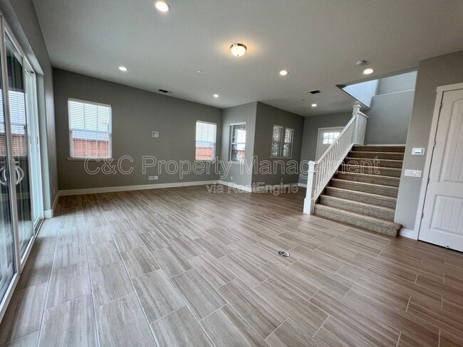 Building Photo - 476 Lassen Wy