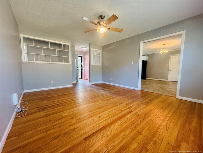 Building Photo - 491 Warmsprings Dr