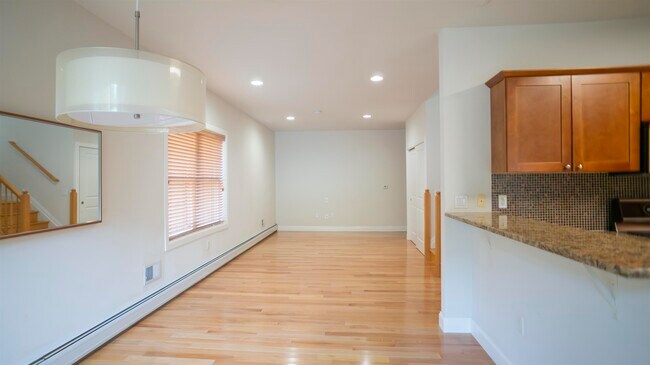 Foto del edificio - 31 Hackensack Plank Rd