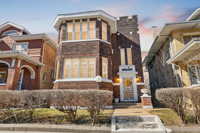 Building Photo - 8018 S Sangamon St