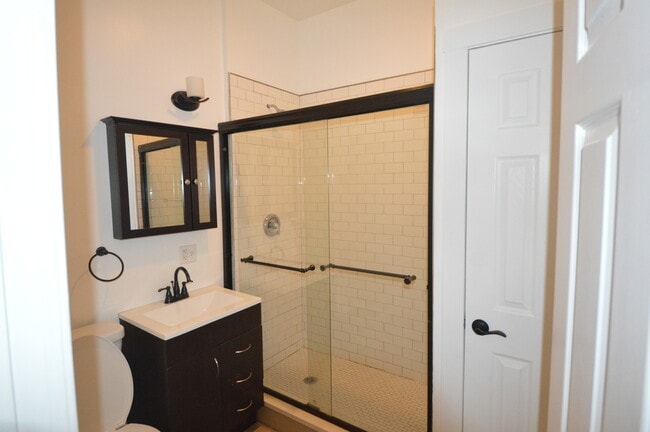 Foto del edificio - 2934 W Diversey Ave
