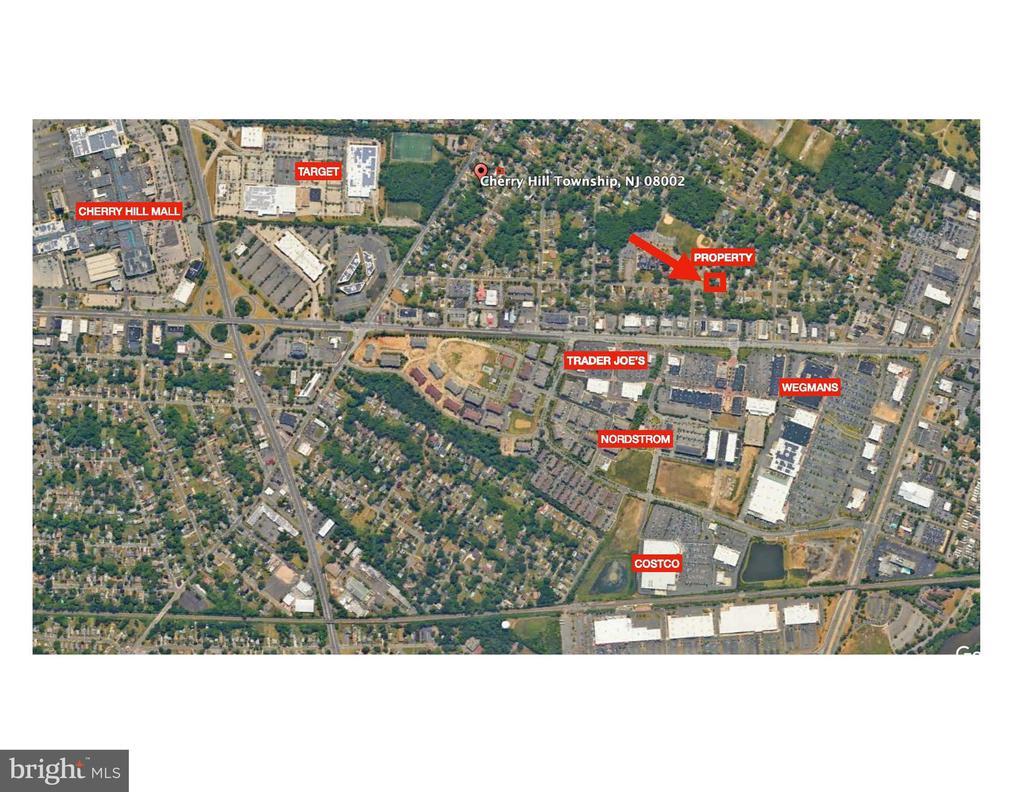 Building Photo - 904 Mercer St