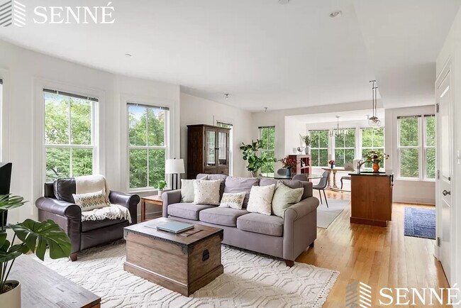 Foto del edificio - 18 Whitney Ave