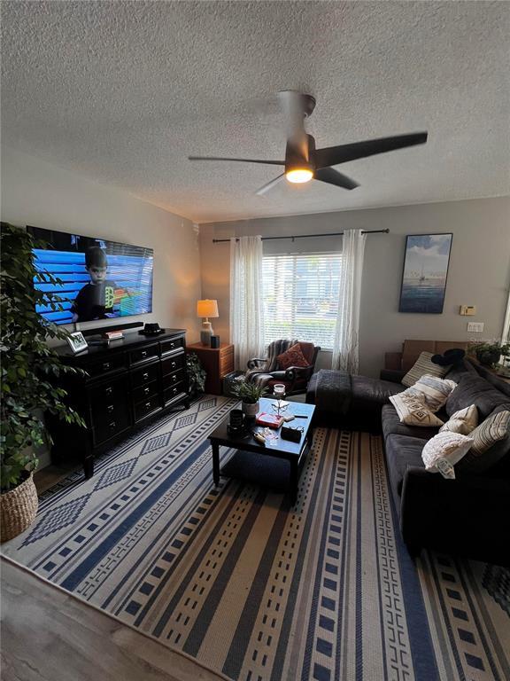 Building Photo - 18120 Paradise Point Dr