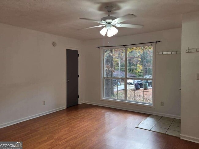 Foto del edificio - 4751 Valley Dale Dr SW