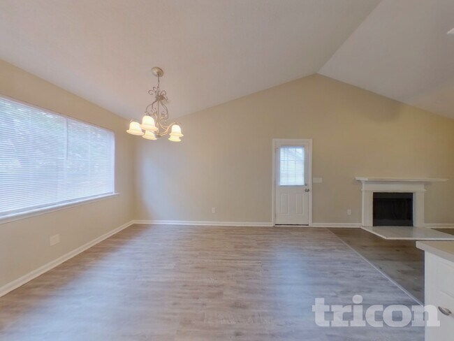 Foto del edificio - 500 Rockhaven Dr