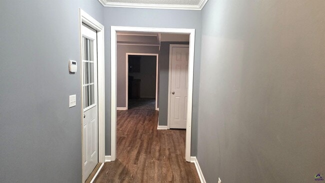 Building Photo - 126 Rolling Woods Cir
