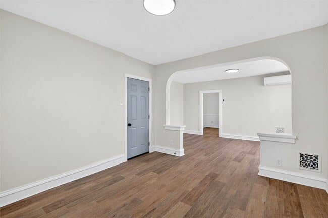 Building Photo - 5803 S Kings Highway Blvd