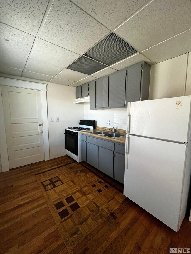 Foto del edificio - 40 Caliente St