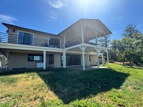 Building Photo - 665 S Stage Rd