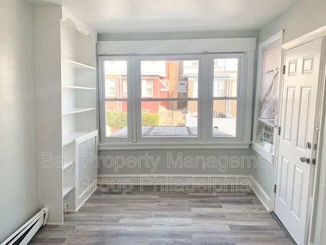 Foto del edificio - 1702 Wagner Ave